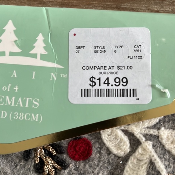 Domain Holiday Placemats NWT - Picture 7 of 7